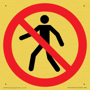 P004 Prohibition: No thoroughfare
